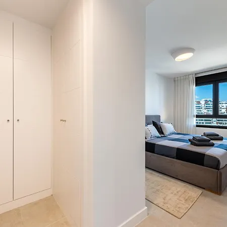 Apartamento 2 Bedroom With Pool *